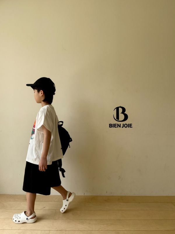 素面傘狀五分短褲 韓國童裝,質感童裝,童裝推薦,韓系風格,男女童裝,韓風穿搭,韓國代購,韓國空運,親子穿搭