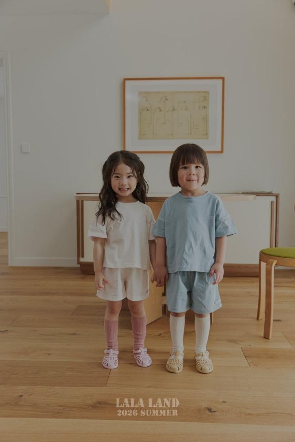 裝飾拷克休閒套裝 韓國童裝,男童夏裝,中性童裝,童裝推薦,2026夏季童裝,男童穿搭,韓系童裝,中性穿搭,韓國代購