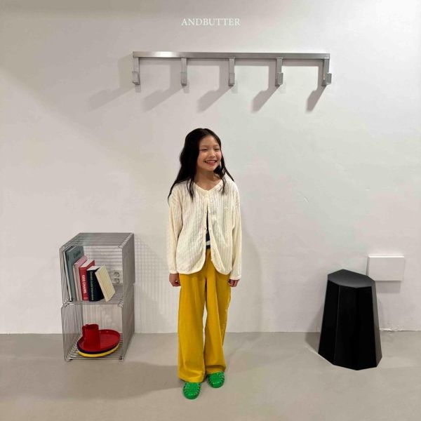 鏤空織紋針織開襟罩衫 韓國童裝,男童夏裝,中性童裝,童裝推薦,2026夏季童裝,男童穿搭,韓系童裝,中性穿搭,韓國代購