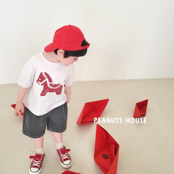 像素小馬短袖上衣 韓國童裝,男童夏裝,中性童裝,童裝推薦,2026夏季童裝,男童穿搭,韓系童裝,中性穿搭,韓國代購