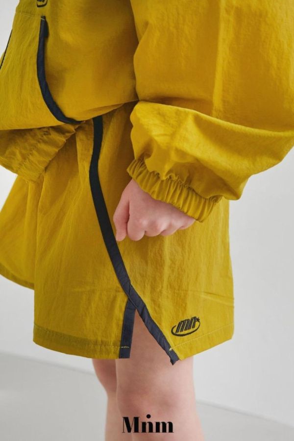 跳色滾邊刷刷感短褲 韓國童裝,男童夏裝,中性童裝,童裝推薦,2026夏季童裝,男童穿搭,韓系童裝,中性穿搭,韓國代購