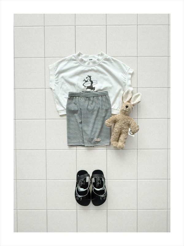 衝浪小熊短袖上衣 韓國童裝,男童夏裝,中性童裝,童裝推薦,2026夏季童裝,男童穿搭,韓系童裝,中性穿搭,韓國代購