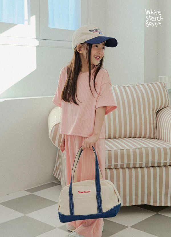 坑條彈彈短袖長褲套裝 韓國童裝,男童夏裝,中性童裝,童裝推薦,2026夏季童裝,男童穿搭,韓系童裝,中性穿搭,韓國代購