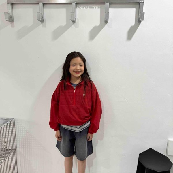 復古刷白牛仔五分短褲 韓國童裝,男童夏裝,中性童裝,童裝推薦,2026夏季童裝,男童穿搭,韓系童裝,中性穿搭,韓國代購