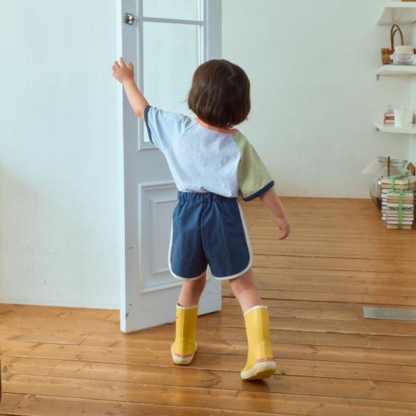 小學生圓弧滾邊休閒短褲 韓國童裝,男童夏裝,中性童裝,童裝推薦,2026夏季童裝,男童穿搭,韓系童裝,中性穿搭,韓國代購