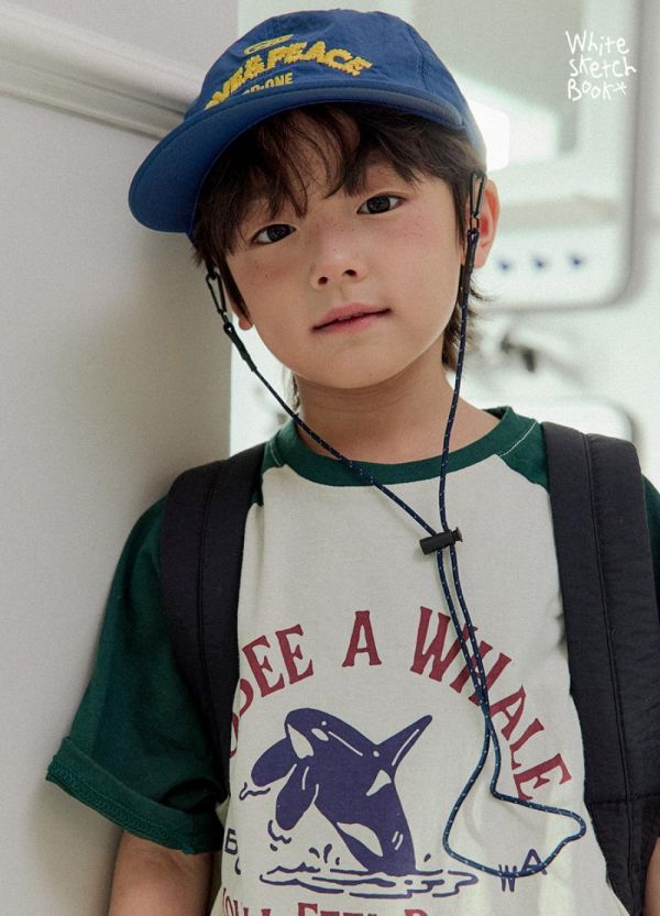 跳躍虎鯨雙色插肩短袖上衣 韓國童裝,男童夏裝,中性童裝,童裝推薦,2026夏季童裝,男童穿搭,韓系童裝,中性穿搭,韓國代購