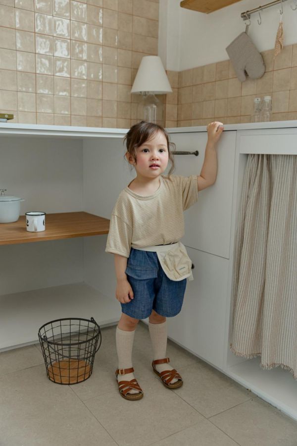 基礎條紋短袖上衣 韓國童裝,男童夏裝,中性童裝,童裝推薦,2026夏季童裝,男童穿搭,韓系童裝,中性穿搭,韓國代購