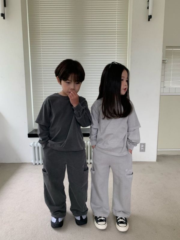 微舊感立體口袋可縮口長褲 韓國童裝,男童秋裝,中性童裝,韓系童裝推薦,2025秋季童裝,韓國男童新款,中性風男童穿搭,秋季男童服飾推薦,小男友穿搭