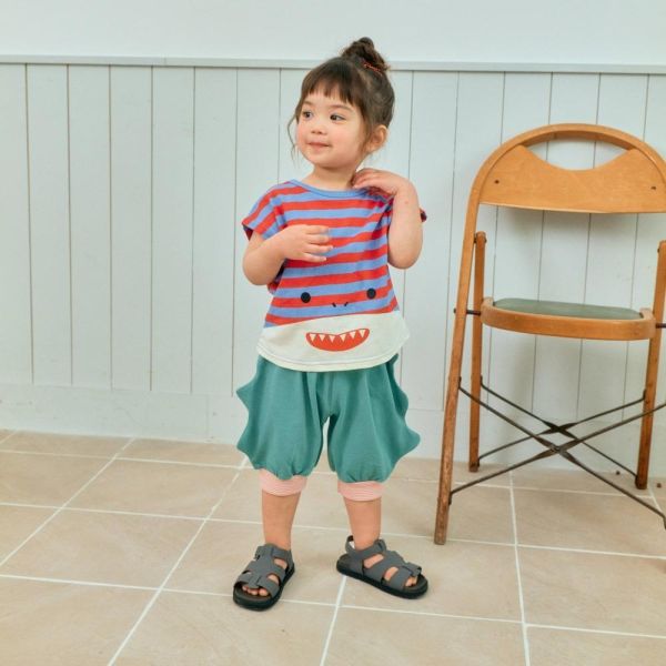 鯊魚條紋短袖上衣 韓國童裝,男童夏裝,中性童裝,童裝推薦,2026夏季童裝,男童穿搭,韓系童裝,中性穿搭,韓國代購