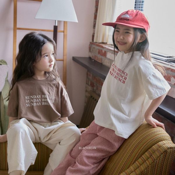 假日早午餐短袖上衣-親子款 韓國童裝,男童夏裝,中性童裝,童裝推薦,2026夏季童裝,男童穿搭,韓系童裝,中性穿搭,韓國代購