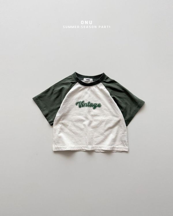 Vintage雙色插肩短袖上衣 韓國童裝,男童夏裝,中性童裝,童裝推薦,2026夏季童裝,男童穿搭,韓系童裝,中性穿搭,韓國代購