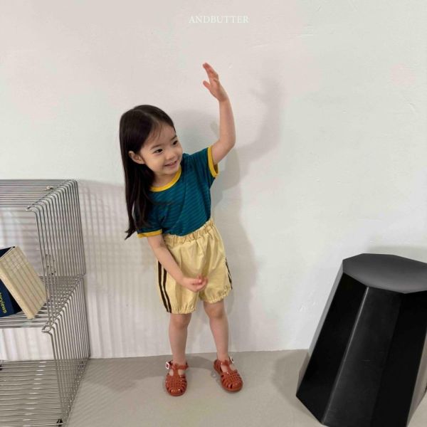 雙線織帶縮口運動短褲 韓國童裝,男童夏裝,中性童裝,童裝推薦,2026夏季童裝,男童穿搭,韓系童裝,中性穿搭,韓國代購