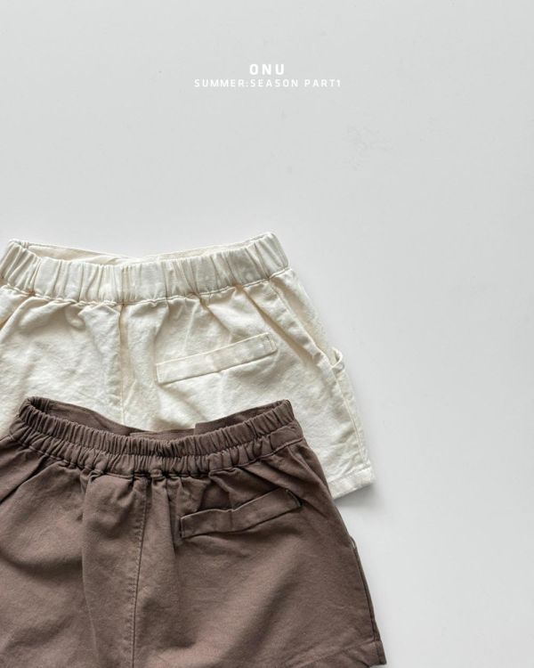 無印風休閒短褲 韓國童裝,男童夏裝,中性童裝,童裝推薦,2026夏季童裝,男童穿搭,韓系童裝,中性穿搭,韓國代購