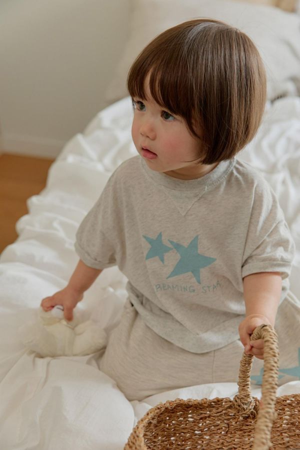 雙子星小V短袖上衣 韓國童裝,男童夏裝,中性童裝,童裝推薦,2026夏季童裝,男童穿搭,韓系童裝,中性穿搭,韓國代購