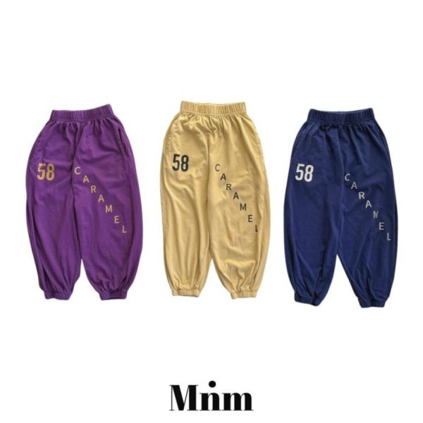 字母縮口運動長褲 韓國童裝,男童夏裝,中性童裝,童裝推薦,2026夏季童裝,男童穿搭,韓系童裝,中性穿搭,韓國代購