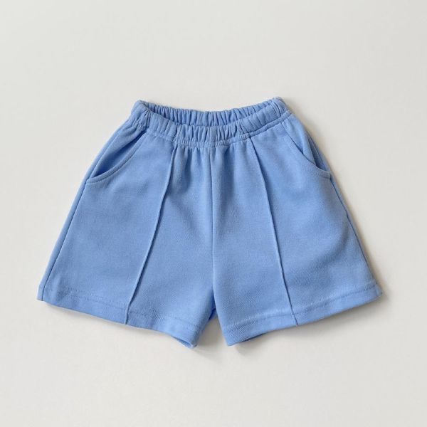 多色中線運動短褲 韓國童裝,男童夏裝,中性童裝,童裝推薦,2026夏季童裝,男童穿搭,韓系童裝,中性穿搭,韓國代購