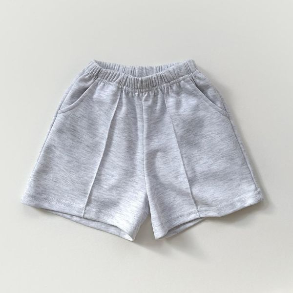 多色中線運動短褲 韓國童裝,男童夏裝,中性童裝,童裝推薦,2026夏季童裝,男童穿搭,韓系童裝,中性穿搭,韓國代購