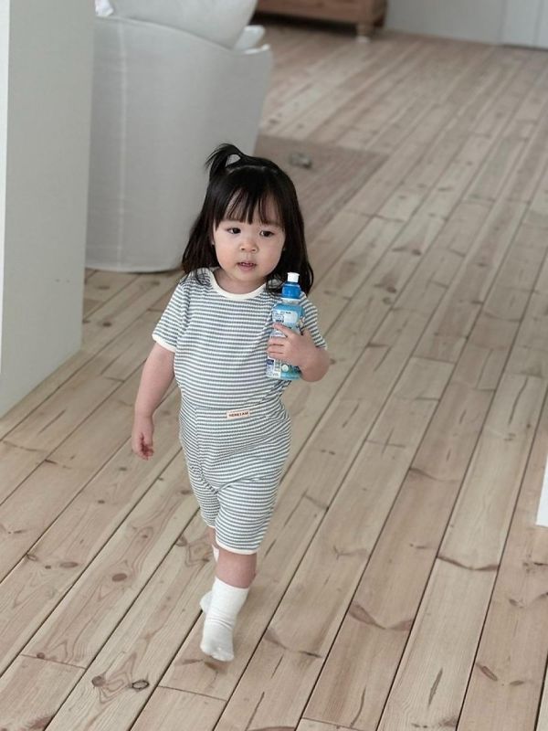 條紋鬆餅格居家服套裝 韓國童裝,男童夏裝,中性童裝,童裝推薦,2026夏季童裝,男童穿搭,韓系童裝,中性穿搭,韓國代購