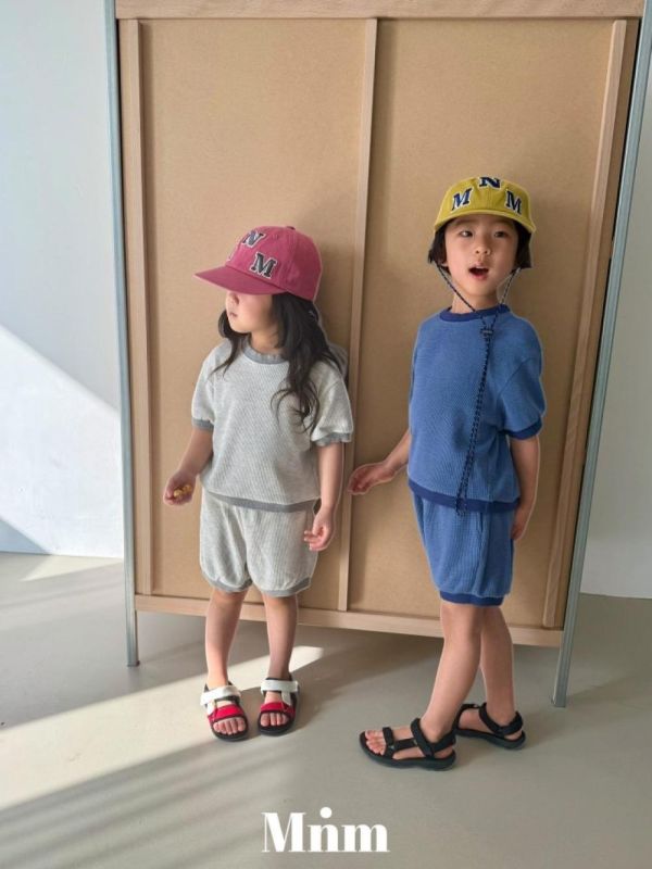 鬆餅格休閒運動套裝 韓國童裝,男童夏裝,中性童裝,童裝推薦,2026夏季童裝,男童穿搭,韓系童裝,中性穿搭,韓國代購