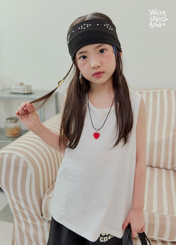 多色素面層次穿搭必備背心 韓國童裝,男童夏裝,中性童裝,童裝推薦,2026夏季童裝,男童穿搭,韓系童裝,中性穿搭,韓國代購