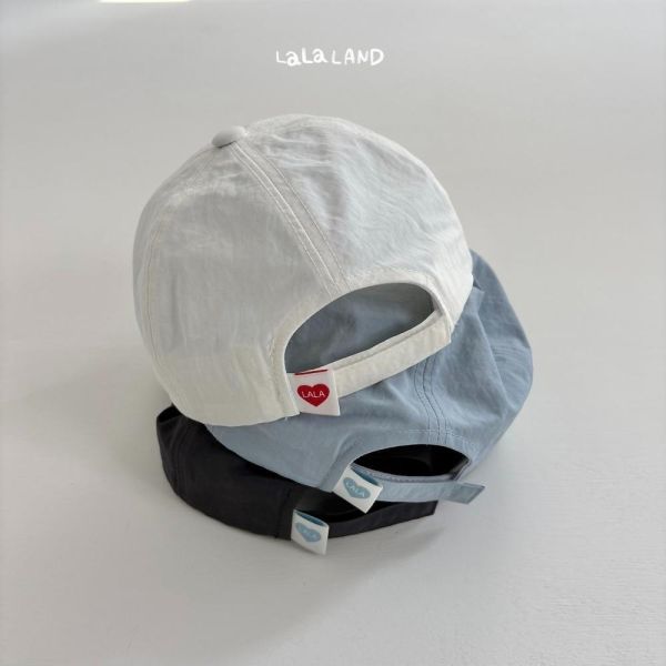 水果刺繡棒球帽 韓國童裝,男童夏裝,中性童裝,童裝推薦,2026夏季童裝,男童穿搭,韓系童裝,中性穿搭,韓國代購