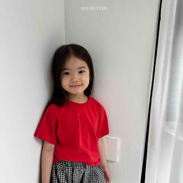 基礎中線短袖上衣 韓國童裝,男童夏裝,中性童裝,童裝推薦,2026夏季童裝,男童穿搭,韓系童裝,中性穿搭,韓國代購