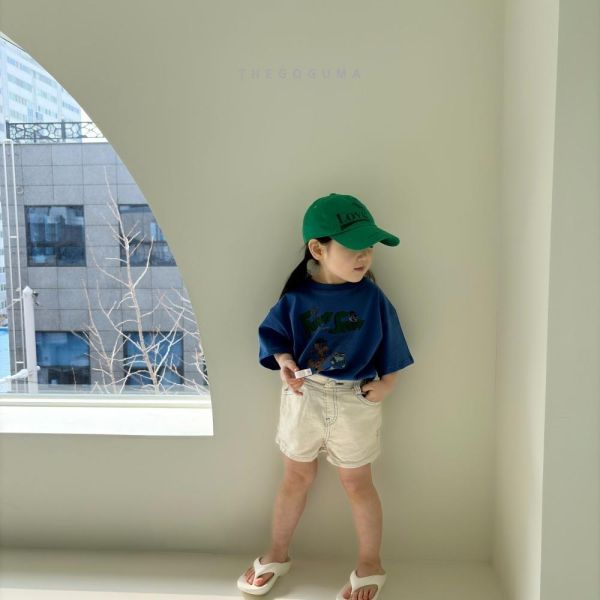 漫畫塗鴉短袖上衣 韓國童裝,男童夏裝,中性童裝,童裝推薦,2026夏季童裝,男童穿搭,韓系童裝,中性穿搭,韓國代購