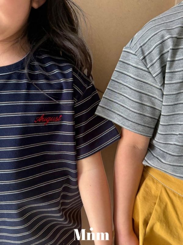 基礎條紋短袖上衣 韓國童裝,男童夏裝,中性童裝,童裝推薦,2026夏季童裝,男童穿搭,韓系童裝,中性穿搭,韓國代購