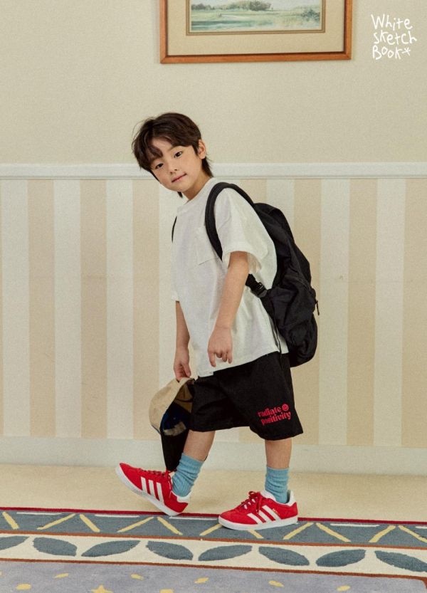 字母笑臉速乾休閒短褲 韓國童裝,男童夏裝,中性童裝,童裝推薦,2026夏季童裝,男童穿搭,韓系童裝,中性穿搭,韓國代購