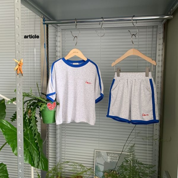 LOVE刺繡跳色滾邊運動休閒套裝 韓國童裝,質感童裝,童裝推薦,韓系風格,男女童裝,韓風穿搭,韓國代購,韓國空運,兒童套裝,運動套裝