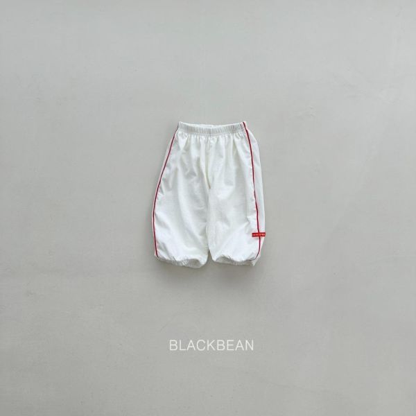 紅標滾邊縮口長褲 韓國童裝,男童夏裝,中性童裝,童裝推薦,2026夏季童裝,男童穿搭,韓系童裝,中性穿搭,韓國代購