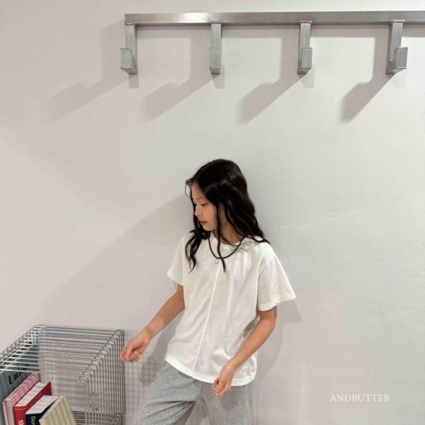 基礎中線短袖上衣 韓國童裝,男童夏裝,中性童裝,童裝推薦,2026夏季童裝,男童穿搭,韓系童裝,中性穿搭,韓國代購