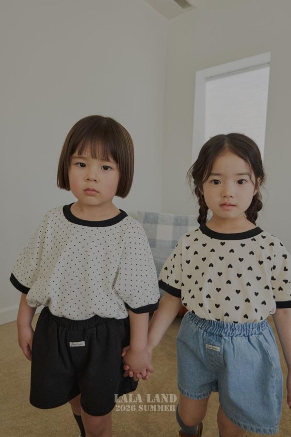 滾邊滿版圖形短袖上衣 韓國童裝,男童夏裝,中性童裝,童裝推薦,2026夏季童裝,男童穿搭,韓系童裝,中性穿搭,韓國代購