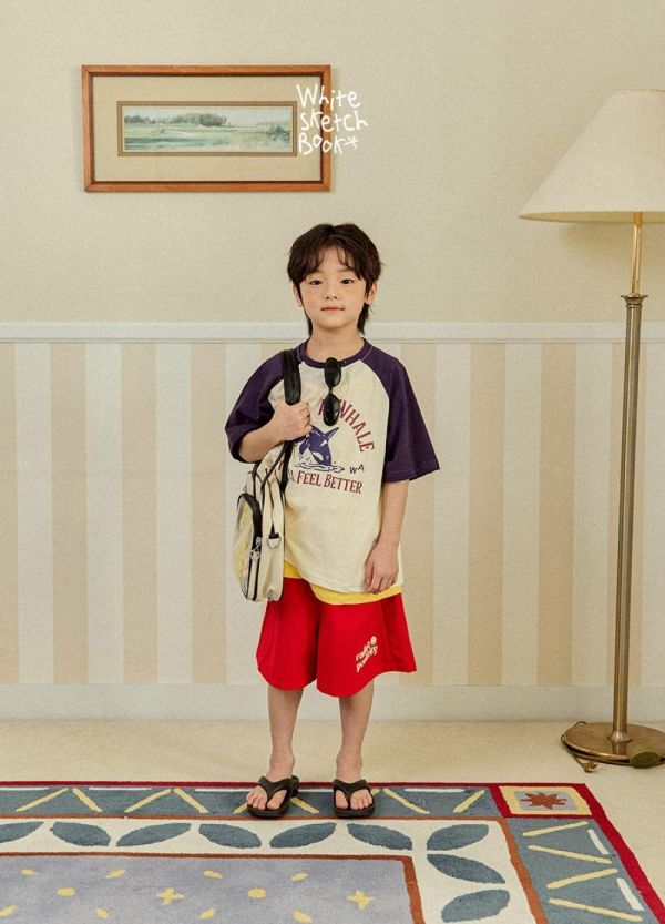 跳躍虎鯨雙色插肩短袖上衣 韓國童裝,男童夏裝,中性童裝,童裝推薦,2026夏季童裝,男童穿搭,韓系童裝,中性穿搭,韓國代購