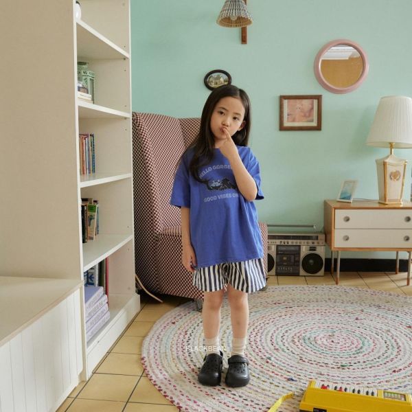 調皮小貓短袖上衣 韓國童裝,男童夏裝,中性童裝,童裝推薦,2026夏季童裝,男童穿搭,韓系童裝,中性穿搭,韓國代購