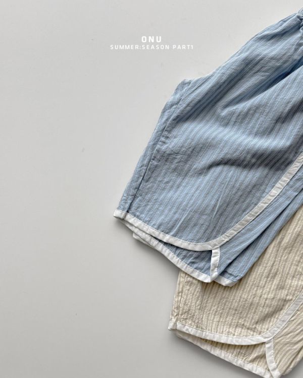 跳色滾邊條紋休閒長褲 韓國童裝,男童夏裝,中性童裝,童裝推薦,2026夏季童裝,男童穿搭,韓系童裝,中性穿搭,韓國代購