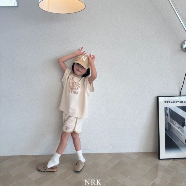 美式運動短袖套裝 韓國童裝,質感童裝,童裝推薦,韓系風格,男女童裝,韓風穿搭,韓國代購,韓國空運,親子穿搭