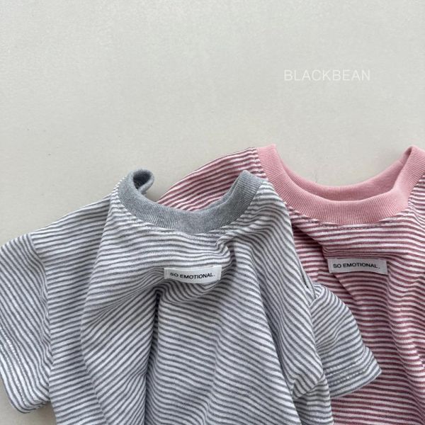 細條紋休閒運動套裝 韓國童裝,男童夏裝,中性童裝,童裝推薦,2026夏季童裝,男童穿搭,韓系童裝,中性穿搭,韓國代購