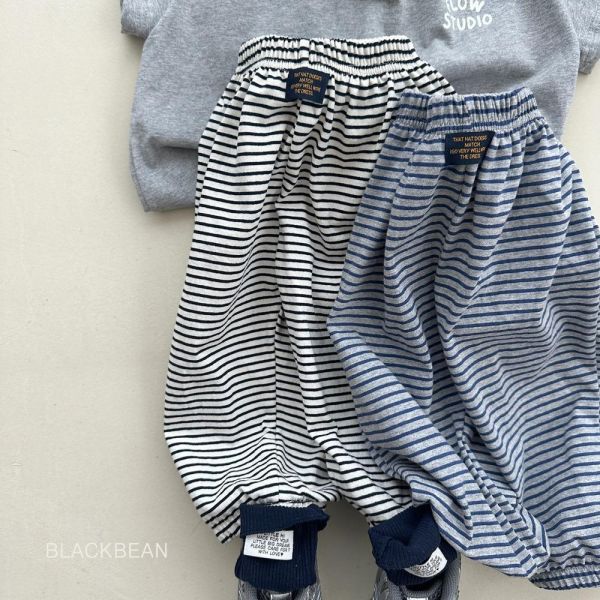 標籤日常條紋縮口長褲 韓國童裝,男童夏裝,中性童裝,童裝推薦,2026夏季童裝,男童穿搭,韓系童裝,中性穿搭,韓國代購