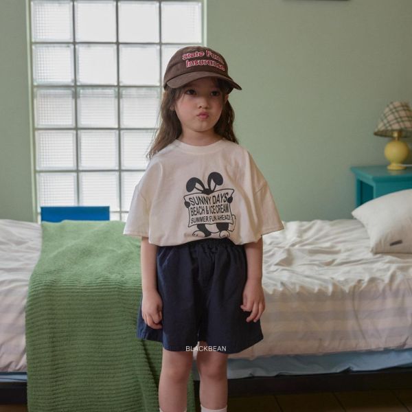 兔子看報紙短袖上衣 韓國童裝,男童夏裝,中性童裝,童裝推薦,2026夏季童裝,男童穿搭,韓系童裝,中性穿搭,韓國代購