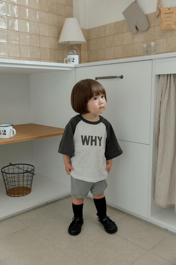 WHY雙色插肩短袖上衣 韓國童裝,男童夏裝,中性童裝,童裝推薦,2026夏季童裝,男童穿搭,韓系童裝,中性穿搭,韓國代購