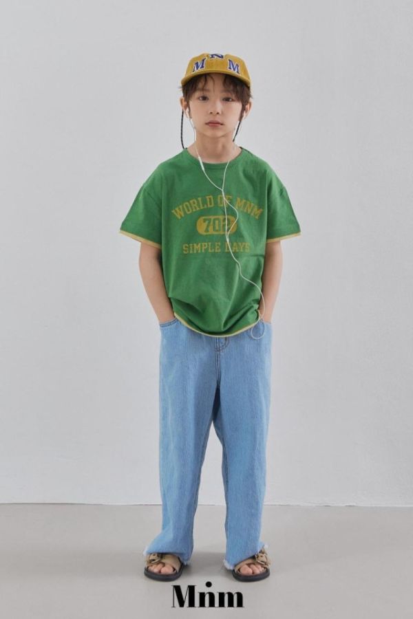 字母層次雙色短袖上衣 韓國童裝,男童夏裝,中性童裝,童裝推薦,2026夏季童裝,男童穿搭,韓系童裝,中性穿搭,韓國代購