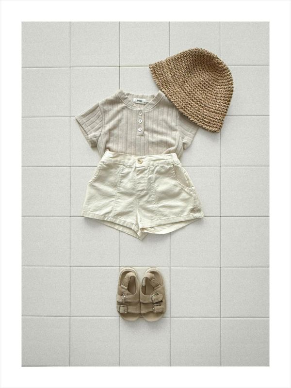 無印風休閒短褲 韓國童裝,男童夏裝,中性童裝,童裝推薦,2026夏季童裝,男童穿搭,韓系童裝,中性穿搭,韓國代購