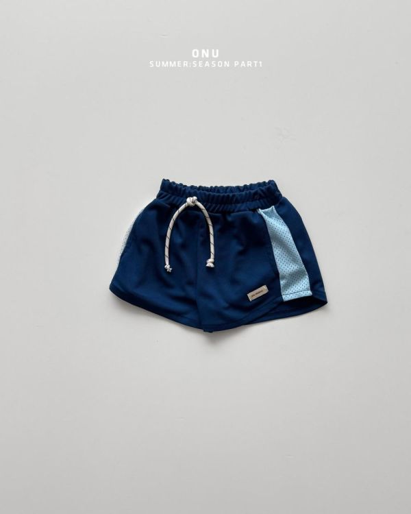 綁繩網眼運動短褲 韓國童裝,男童夏裝,中性童裝,童裝推薦,2026夏季童裝,男童穿搭,韓系童裝,中性穿搭,韓國代購