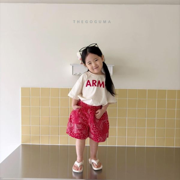 變形蟲圖騰休閒短褲 韓國童裝,男童夏裝,中性童裝,童裝推薦,2026夏季童裝,男童穿搭,韓系童裝,中性穿搭,韓國代購