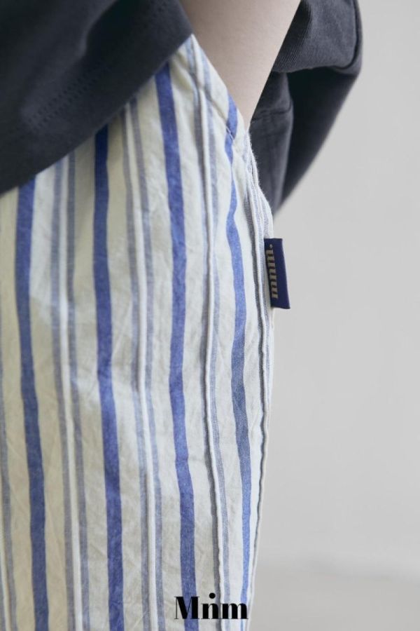 渡假風直條紋休閒長褲 韓國童裝,男童夏裝,中性童裝,童裝推薦,2026夏季童裝,男童穿搭,韓系童裝,中性穿搭,韓國代購