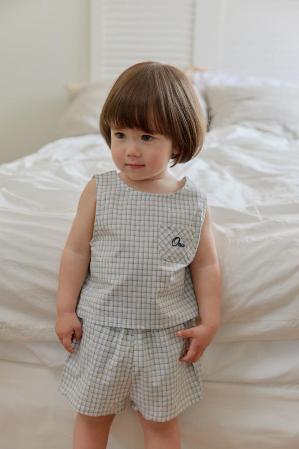 MINI格紋口袋背心 韓國童裝,男童夏裝,中性童裝,童裝推薦,2026夏季童裝,男童穿搭,韓系童裝,中性穿搭,韓國代購