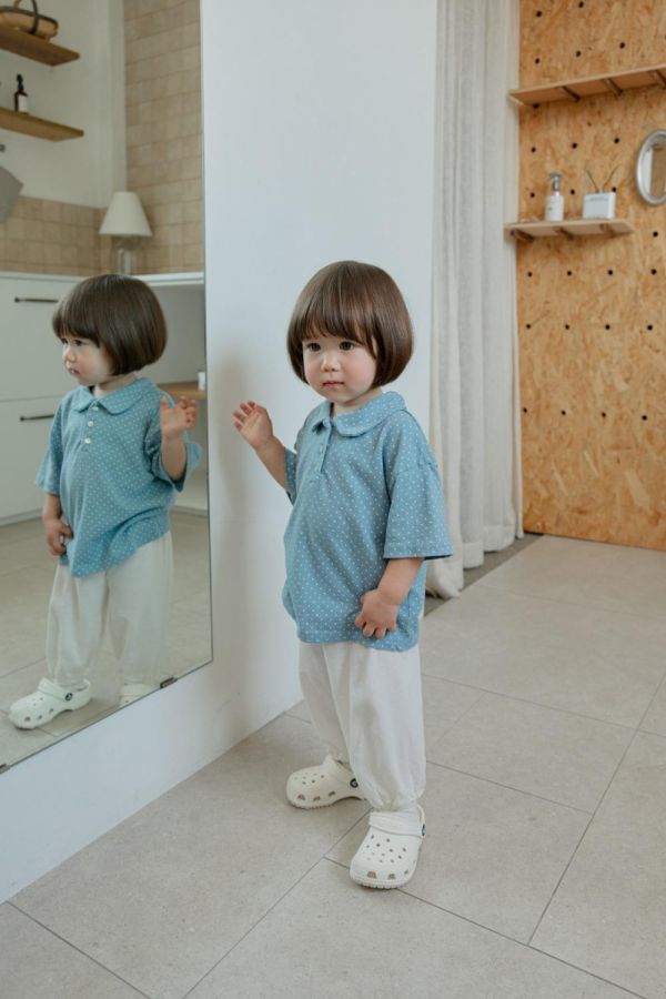 波點圓領短袖上衣 韓國童裝,男童夏裝,中性童裝,童裝推薦,2026夏季童裝,男童穿搭,韓系童裝,中性穿搭,韓國代購