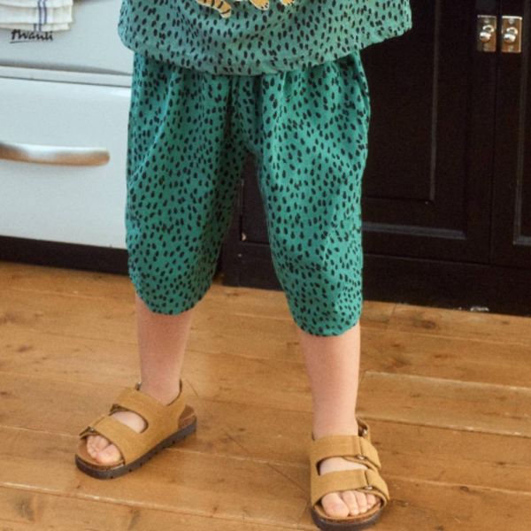 斑點抓摺七分短褲 韓國童裝,男童夏裝,中性童裝,童裝推薦,2026夏季童裝,男童穿搭,韓系童裝,中性穿搭,韓國代購