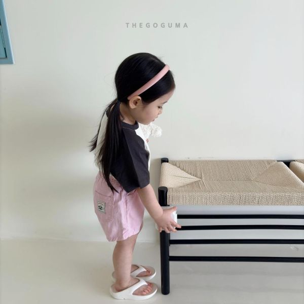 素色顏料休閒短褲 韓國童裝,男童夏裝,中性童裝,童裝推薦,2026夏季童裝,男童穿搭,韓系童裝,中性穿搭,韓國代購